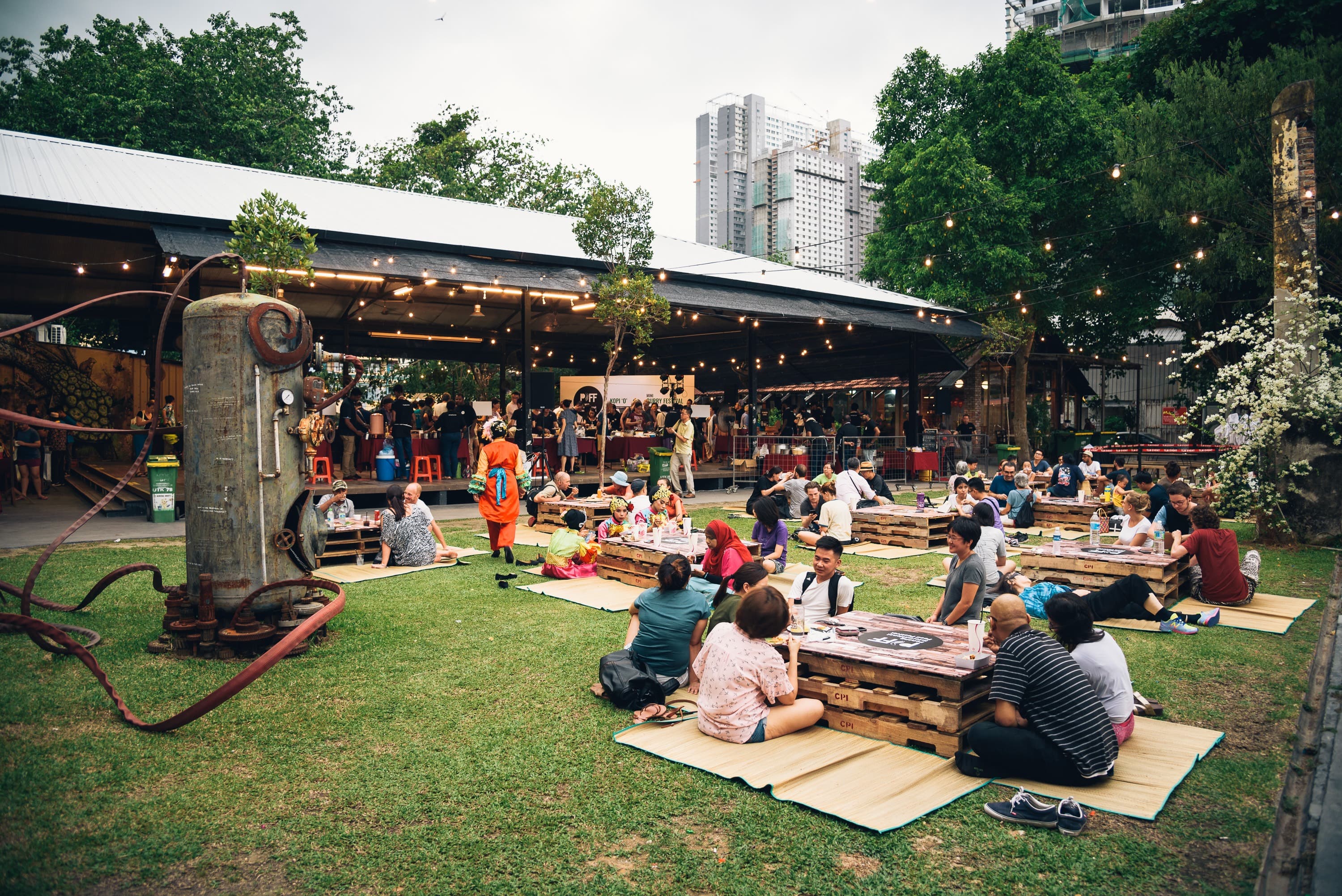 Hotel location and connectivity